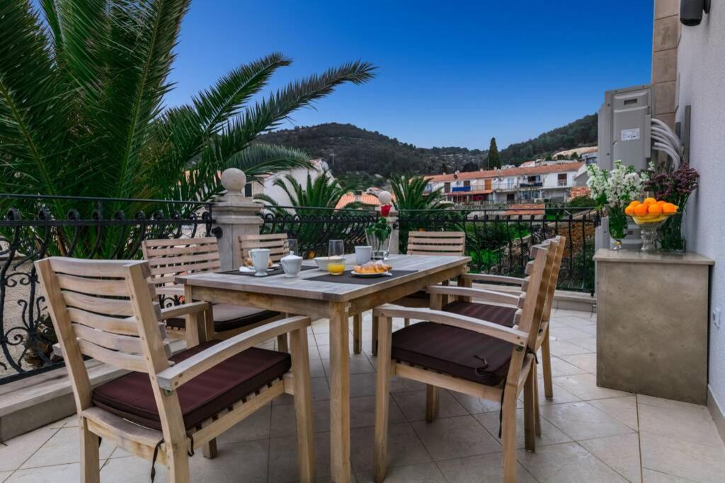 Seafront Apartment Duo Vis Exterior foto